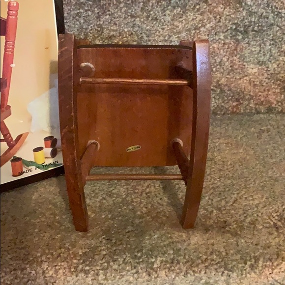 Pin Cushion Chair “No Pins” - Picture 7 of 7